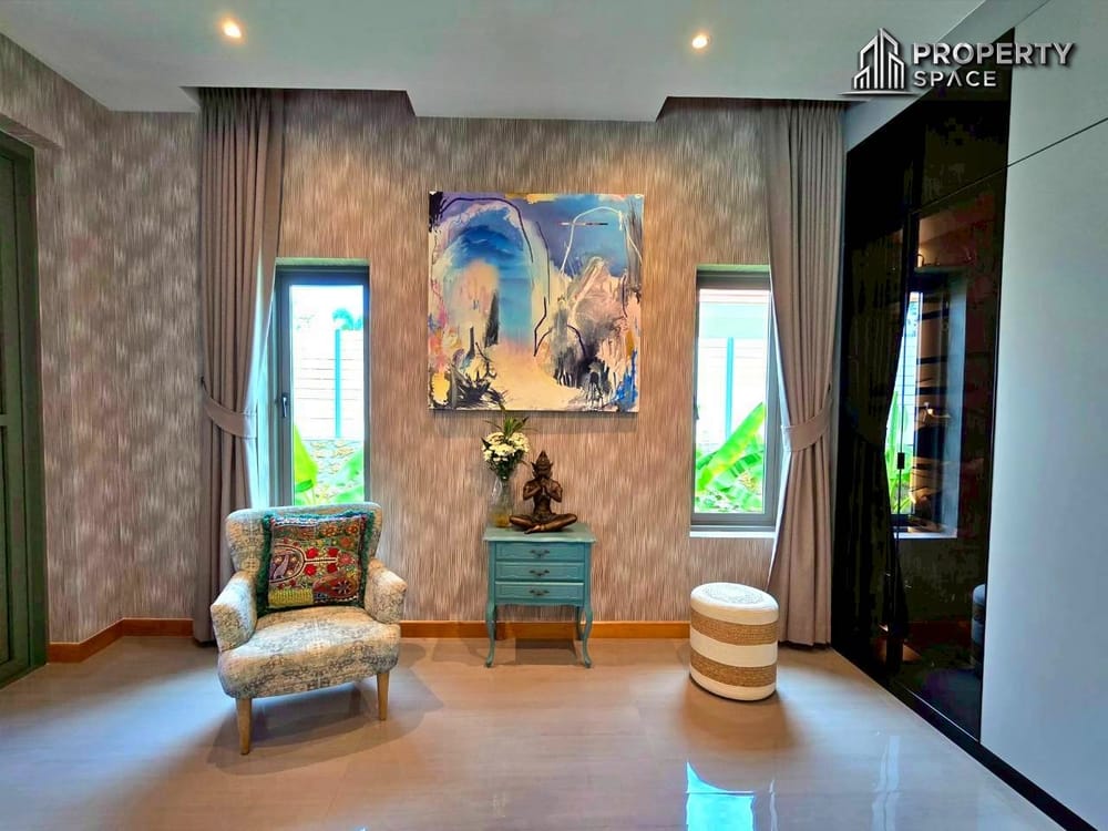 3 Bedroom Pool Villa With Elegant Premium Interiors in East Pattaya For Sale  Image 8
