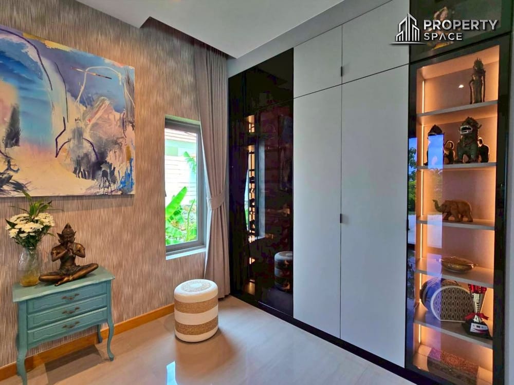 3 Bedroom Pool Villa With Elegant Premium Interiors in East Pattaya For Sale  Image 9