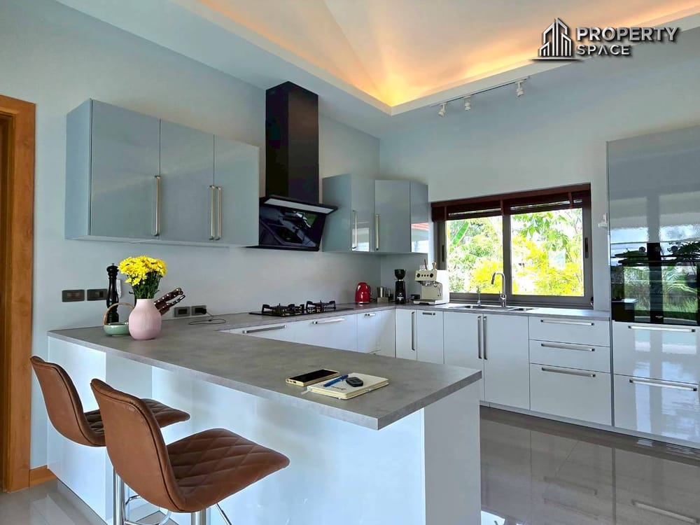 3 Bedroom Pool Villa With Elegant Premium Interiors in East Pattaya For Sale  Image 17