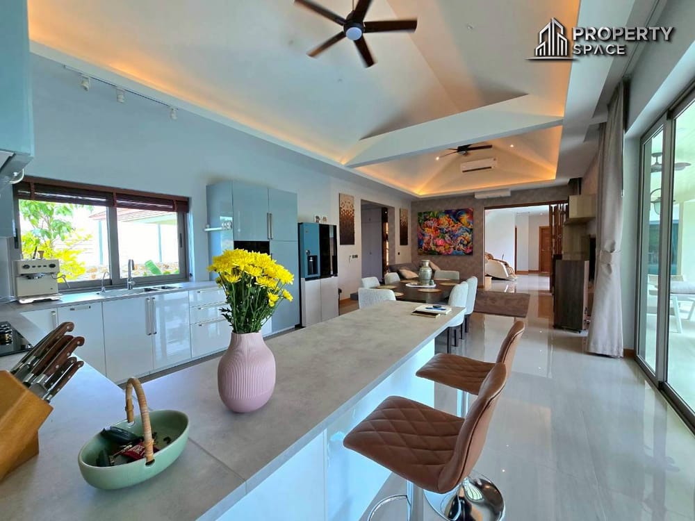 3 Bedroom Pool Villa With Elegant Premium Interiors in East Pattaya For Sale  Image 20
