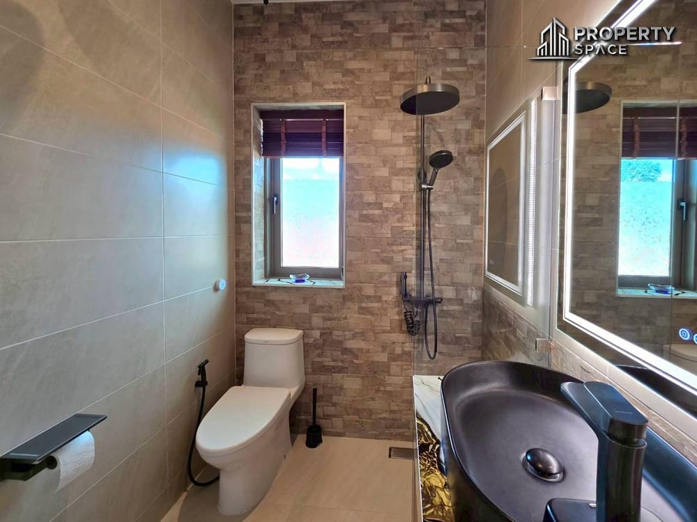 3 Bedroom Pool Villa With Elegant Premium Interiors in East Pattaya For Sale  Image 45