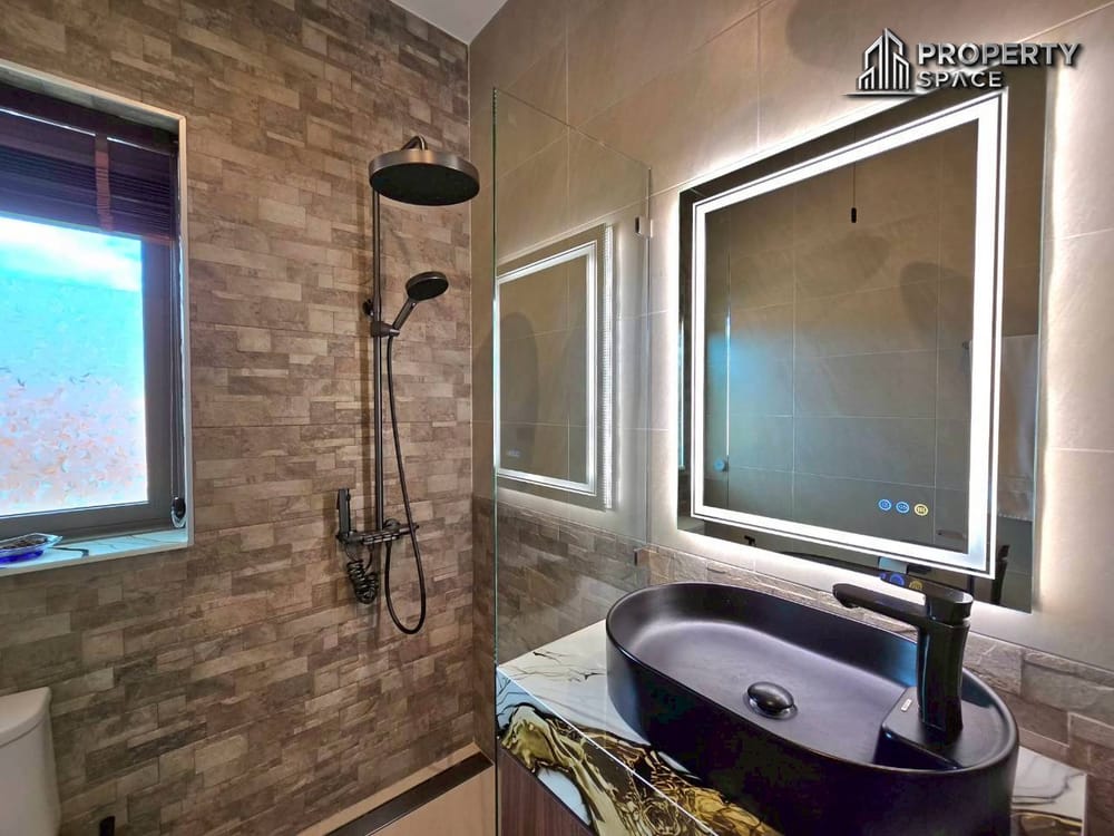 3 Bedroom Pool Villa With Elegant Premium Interiors in East Pattaya For Sale  Image 46
