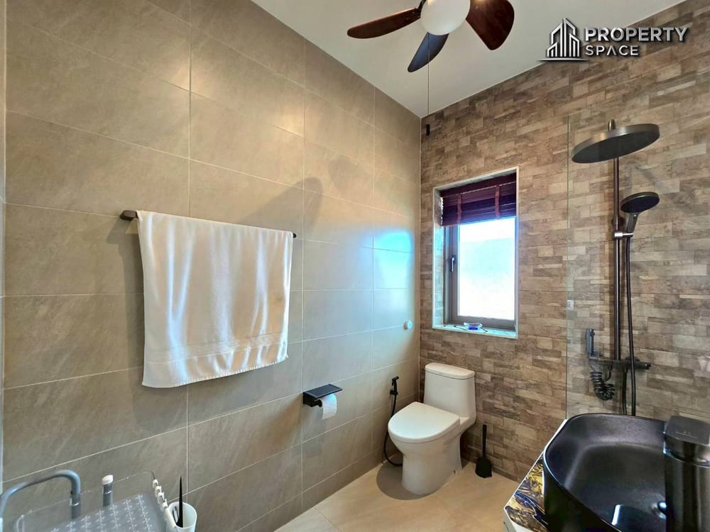 3 Bedroom Pool Villa With Elegant Premium Interiors in East Pattaya For Sale  Image 47