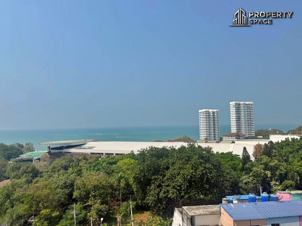 Foreign Quota Sea View 1-Bedroom Condo in Sky Residence Pattaya For Sale Image 3