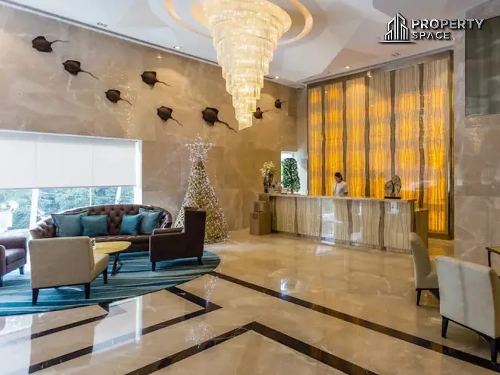 Foreign Quota Sea View 1-Bedroom Condo in Sky Residence Pattaya For Sale Image 9