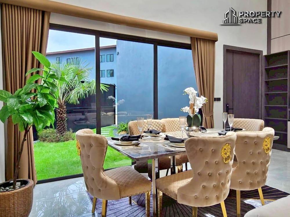 Stunning 3 Bedroom Pool Villa in Soi Siam Country Club Pattaya For Sale Image 7