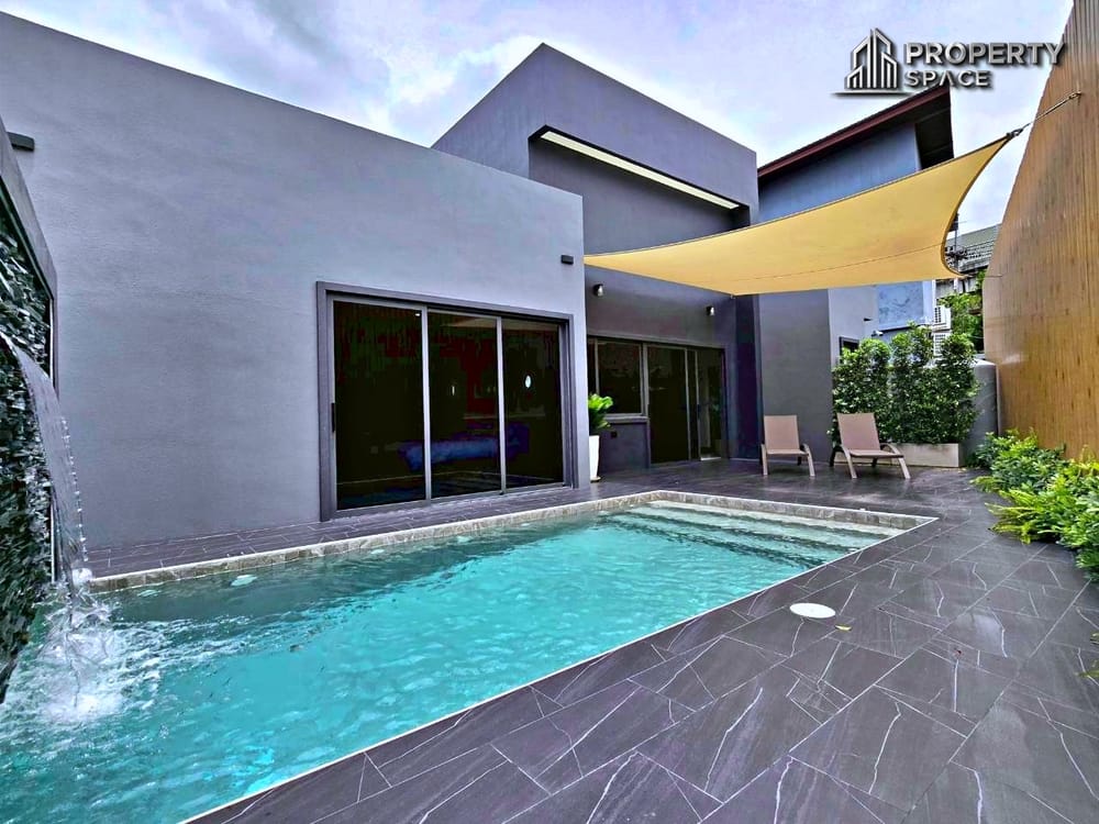 Stunning 3 Bedroom Pool Villa in Soi Siam Country Club Pattaya For Sale Image 1