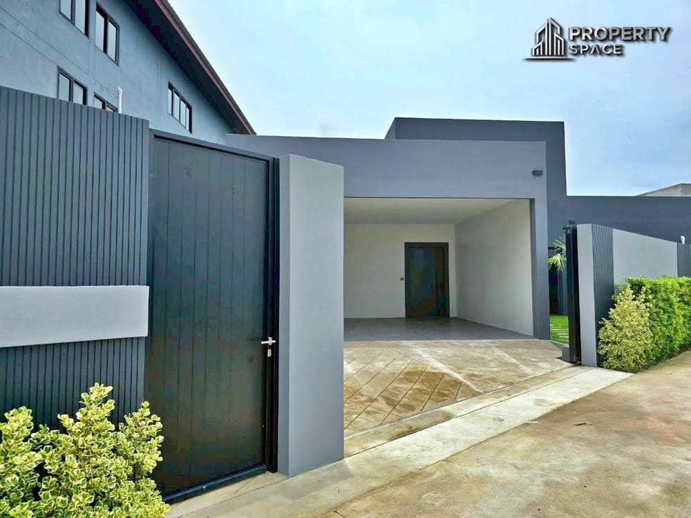 Stunning 3 Bedroom Pool Villa in Soi Siam Country Club Pattaya For Sale Image 5