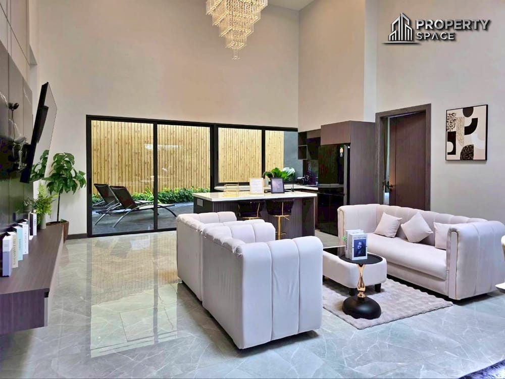 Stunning 3 Bedroom Pool Villa in Soi Siam Country Club Pattaya For Sale Image 16