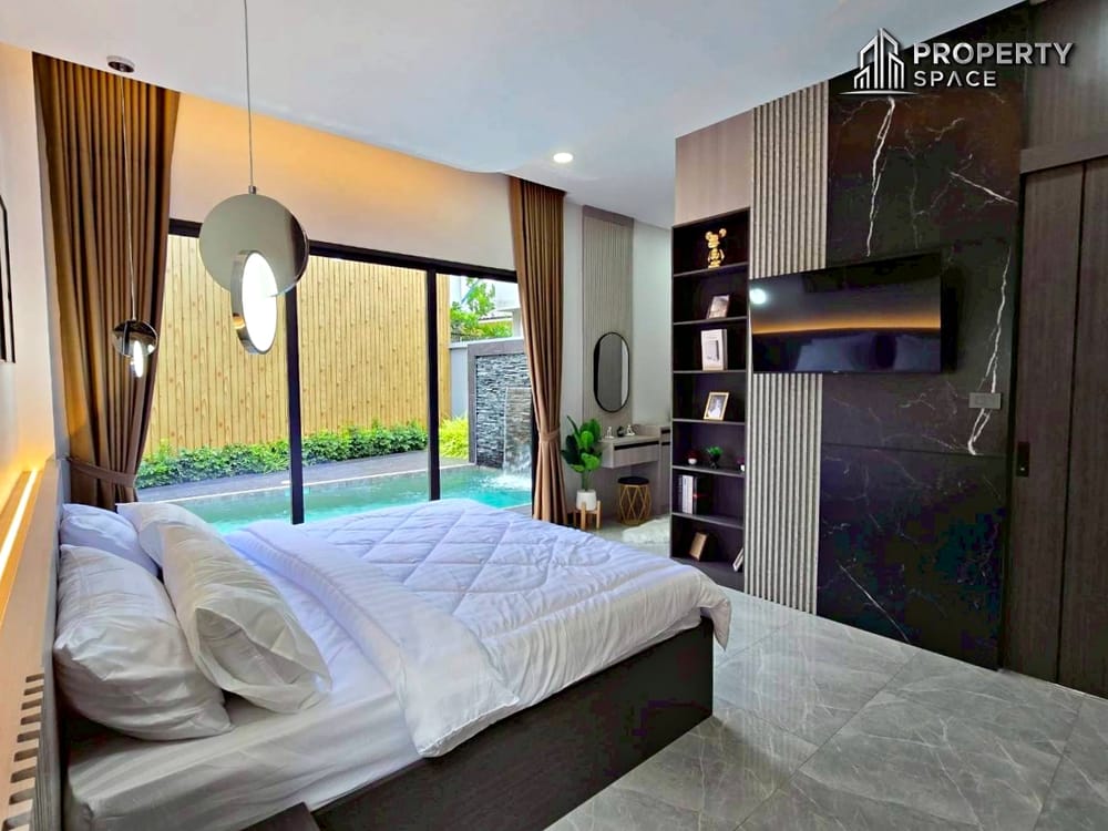 Stunning 3 Bedroom Pool Villa in Soi Siam Country Club Pattaya For Sale Image 18
