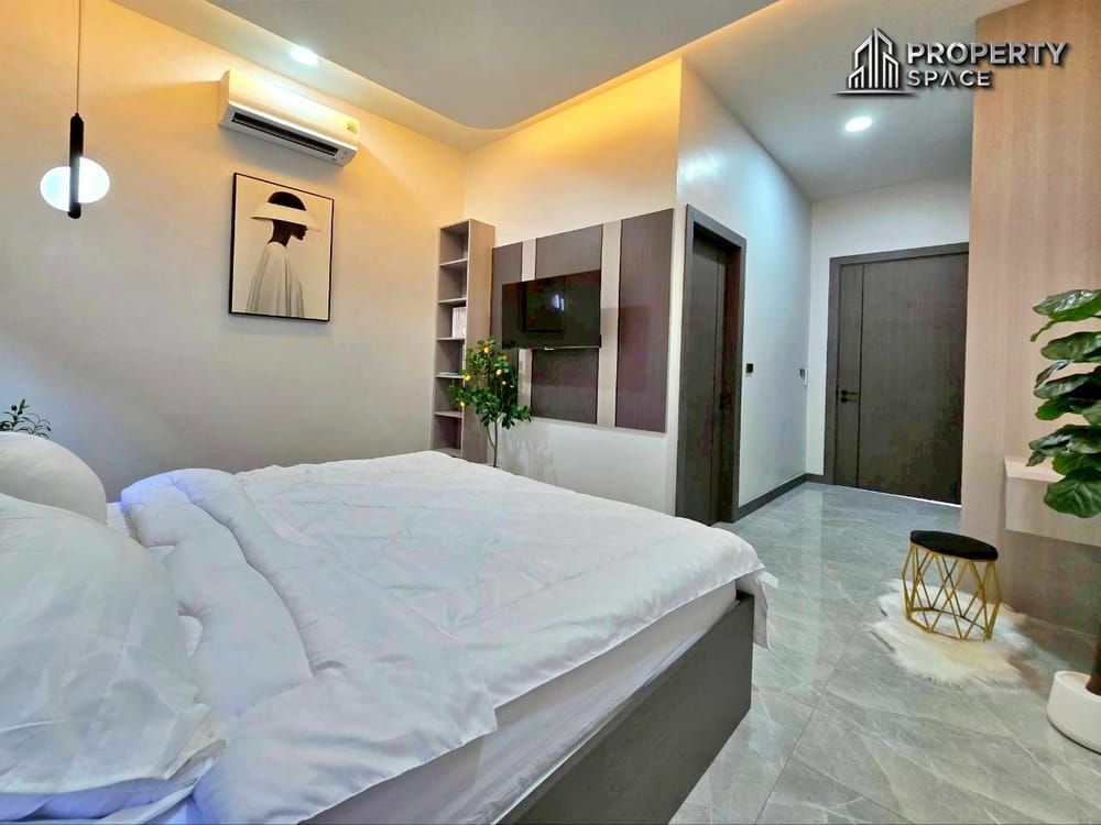 Stunning 3 Bedroom Pool Villa in Soi Siam Country Club Pattaya For Sale Image 28