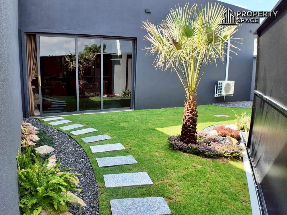 Stunning 3 Bedroom Pool Villa in Soi Siam Country Club Pattaya For Sale Image 37