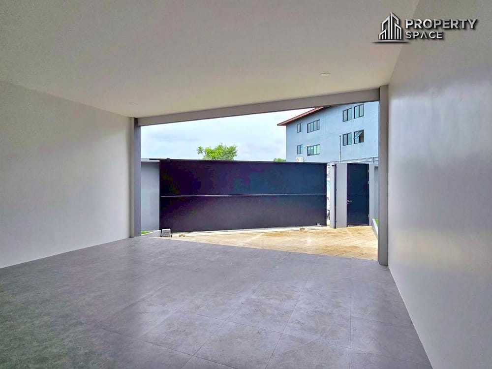 Stunning 3 Bedroom Pool Villa in Soi Siam Country Club Pattaya For Sale Image 35