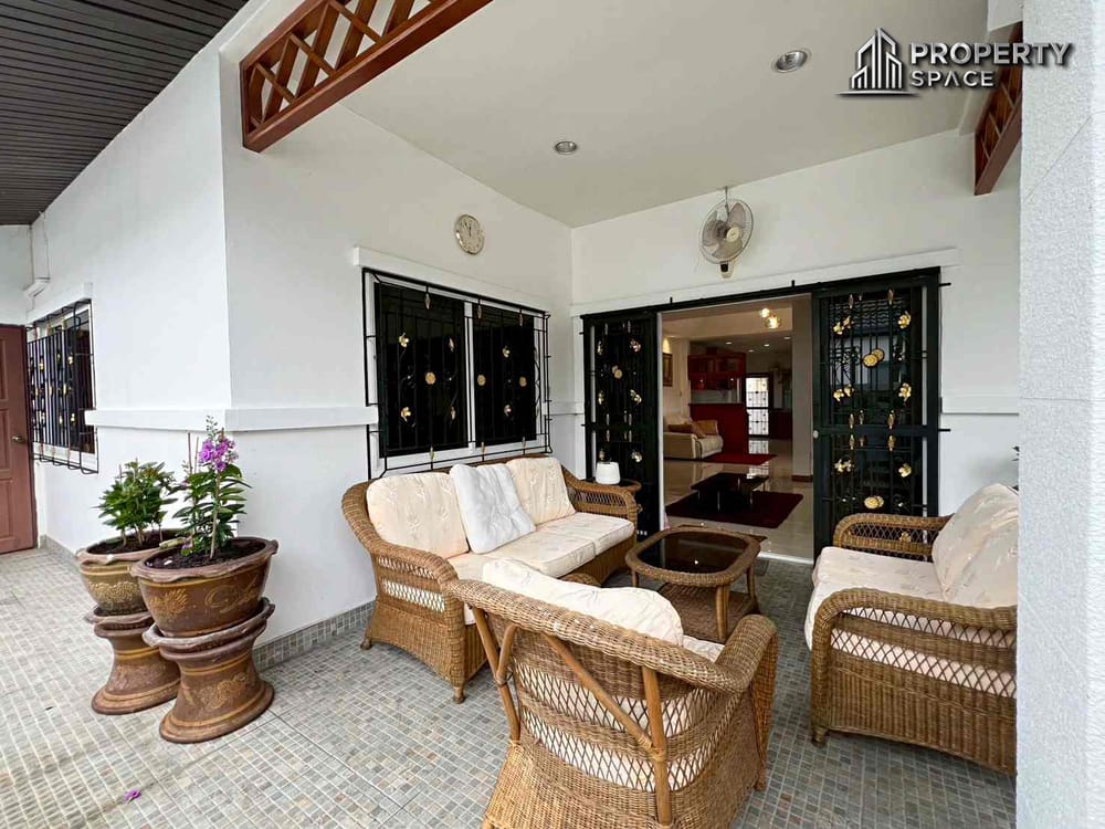 3 Bedroom Detached House In Secured Village East Pattaya For Sale And Rent Image 5