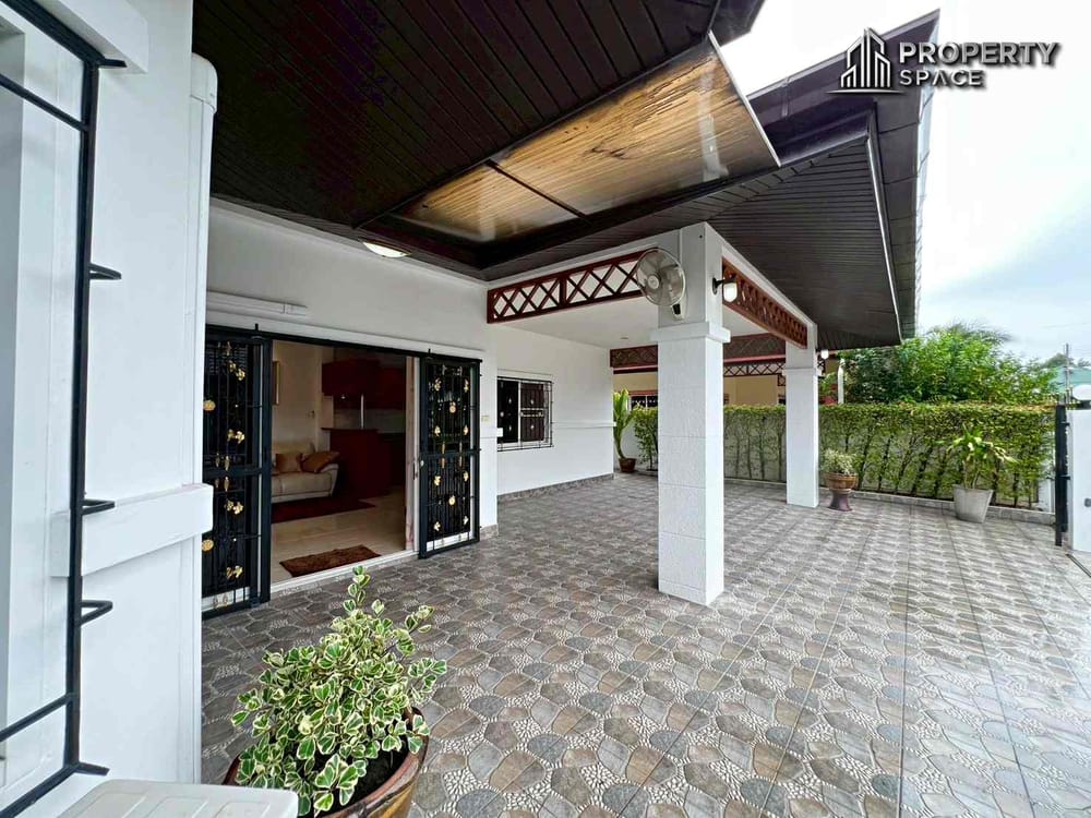 3 Bedroom Detached House In Secured Village East Pattaya For Sale And Rent Image 27