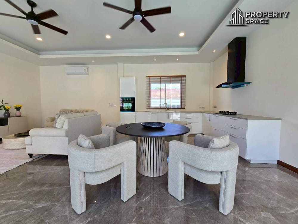 Brand New 3 Bedroom Modern Pool Villa In East Pattaya For Sale Image 6