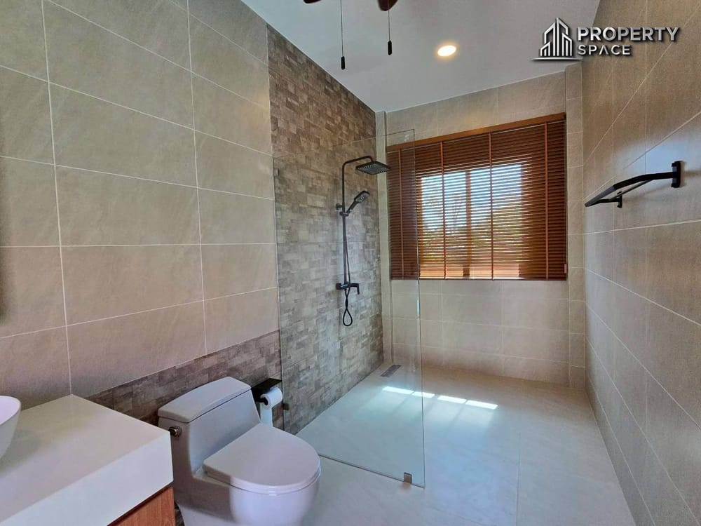 Brand New 3 Bedroom Modern Pool Villa In East Pattaya For Sale Image 19