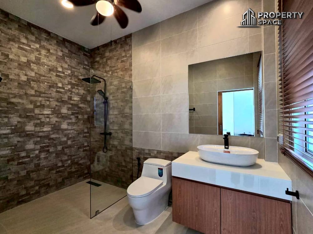 Brand New 3 Bedroom Modern Pool Villa In East Pattaya For Sale Image 23