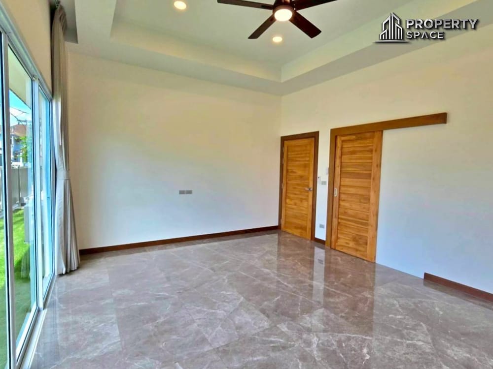 Brand New 3 Bedroom Modern Pool Villa In East Pattaya For Sale Image 25