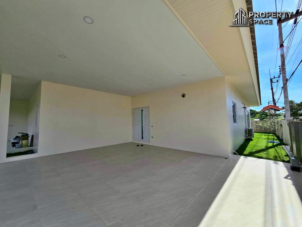 Brand New 3 Bedroom Modern Pool Villa In East Pattaya For Sale Image 5