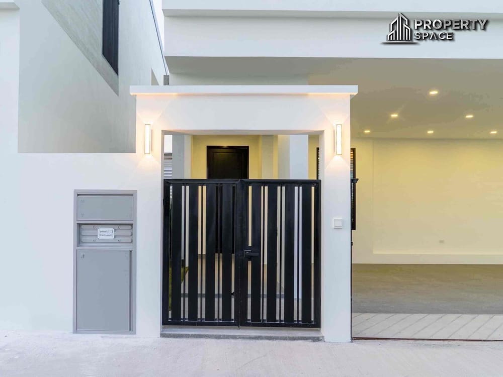 Modern 4 Bedroom Pool Villa In Huay Yai Pattaya For Rent Image 20