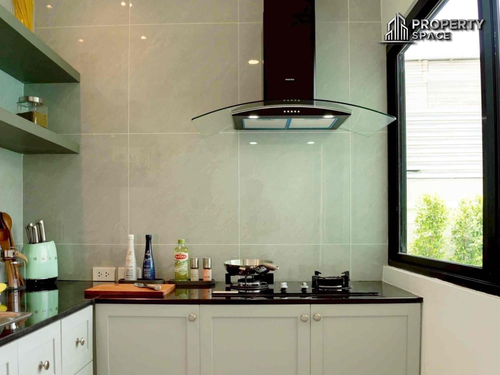 Modern 4 Bedroom Pool Villa In Huay Yai Pattaya For Rent Image 12
