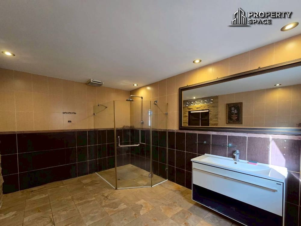 Private Big Land 2 Bedroom Pool Villa In East Pattaya For Rent Image 23