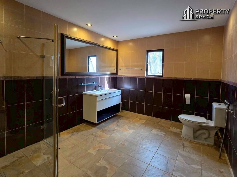 Private Big Land 2 Bedroom Pool Villa In East Pattaya For Rent Image 22