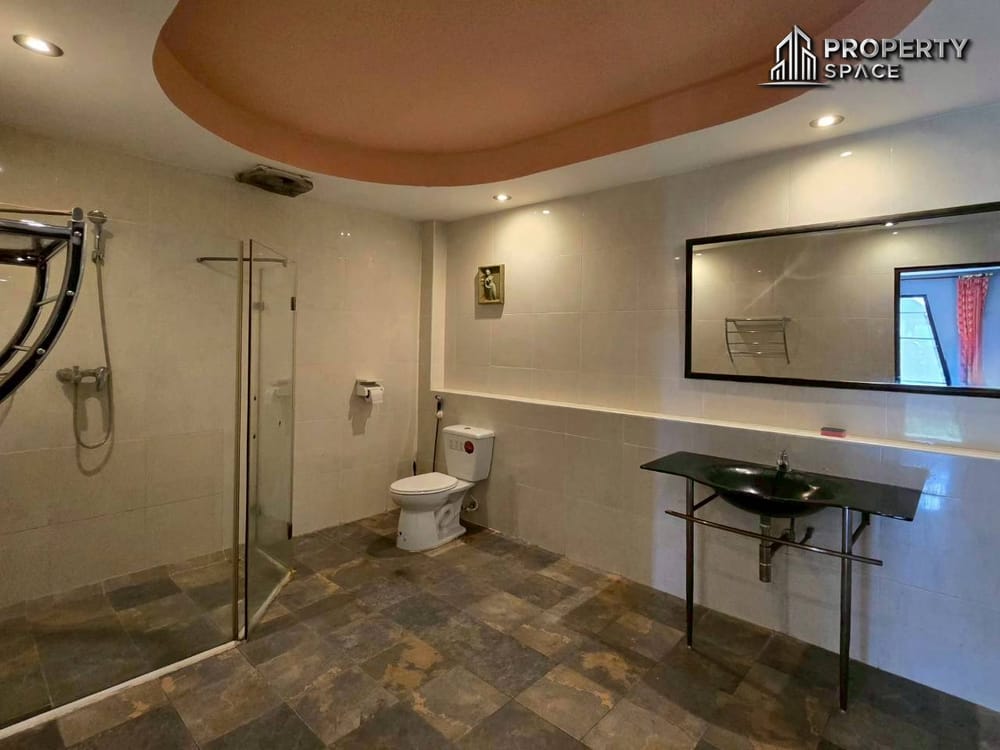Private Big Land 2 Bedroom Pool Villa In East Pattaya For Rent Image 29