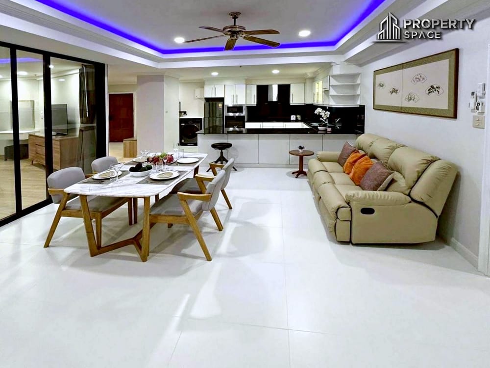 Spacious Seaview 2 Bedroom Condo In View Talay 2A Jomtien For Sale & Rent Image 4