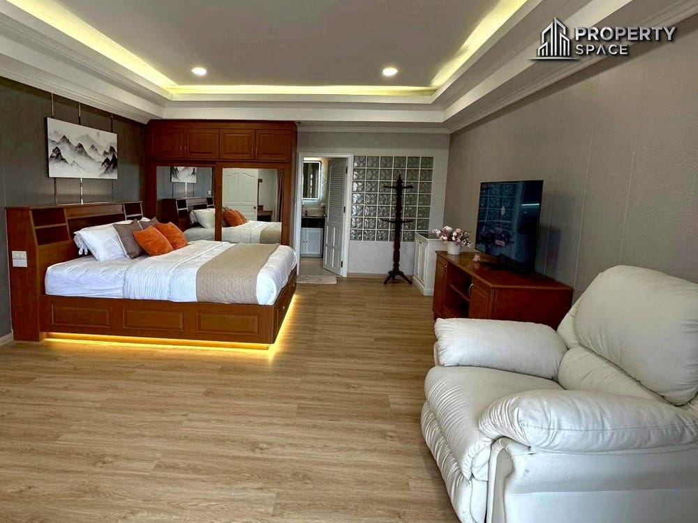 Spacious Seaview 2 Bedroom Condo In View Talay 2A Jomtien For Sale & Rent Image 16