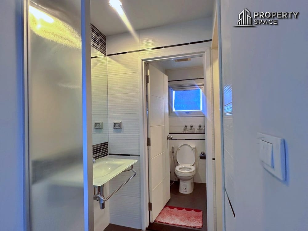 2 Bedroom Condo In Centric Sea Central Pattaya For Rent  Image 9