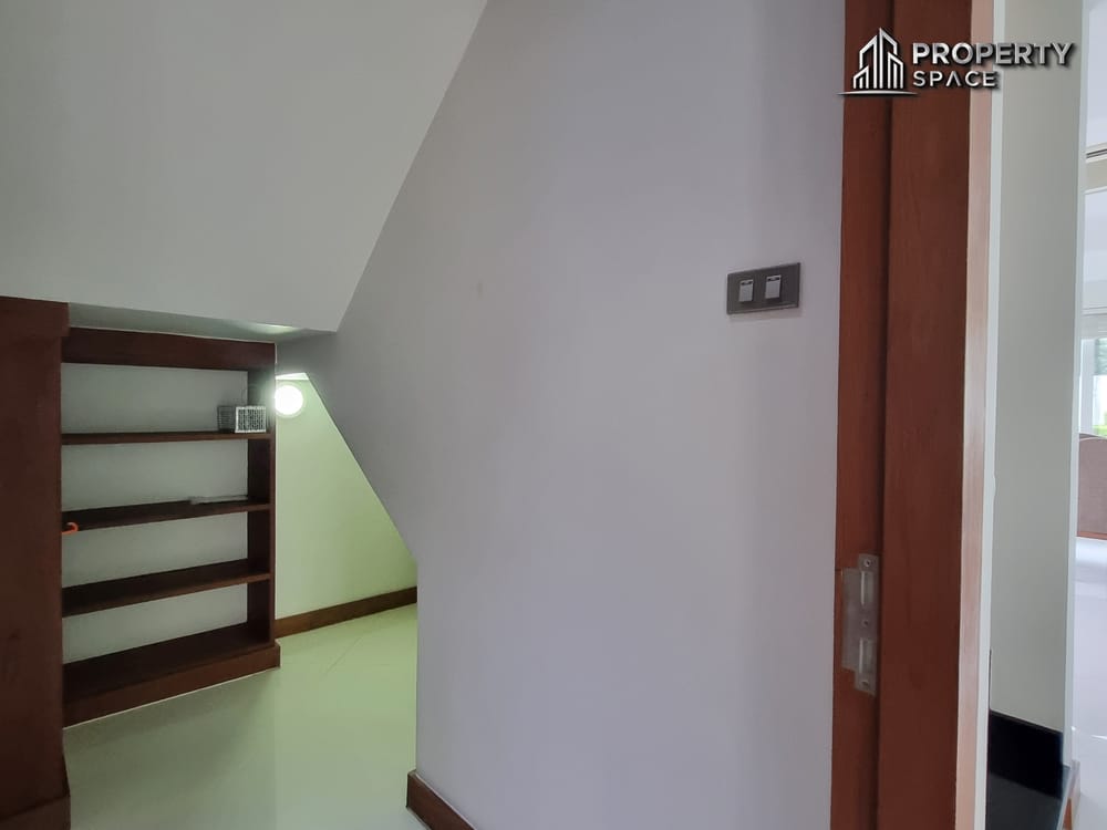5 Bedroom Pool Villa In Secured Community In Nong Pla Lai Close To Regent International School For Rent Image 20