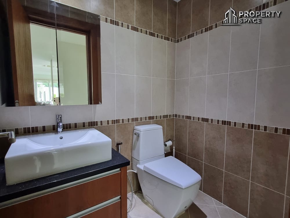 5 Bedroom Pool Villa In Secured Community In Nong Pla Lai Close To Regent International School For Rent Image 16
