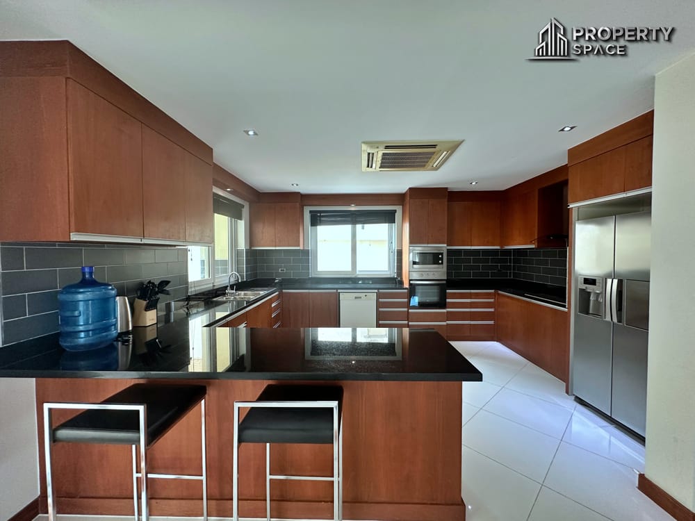 5 Bedroom Pool Villa In Secured Community In Nong Pla Lai Close To Regent International School For Rent Image 11