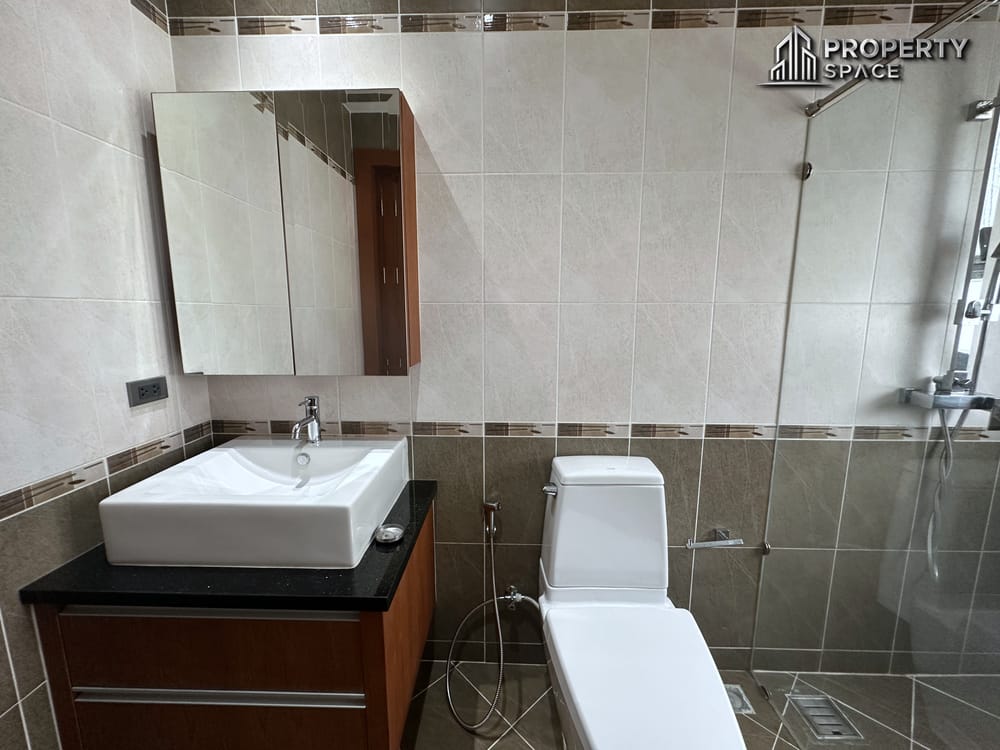 5 Bedroom Pool Villa In Secured Community In Nong Pla Lai Close To Regent International School For Rent Image 34