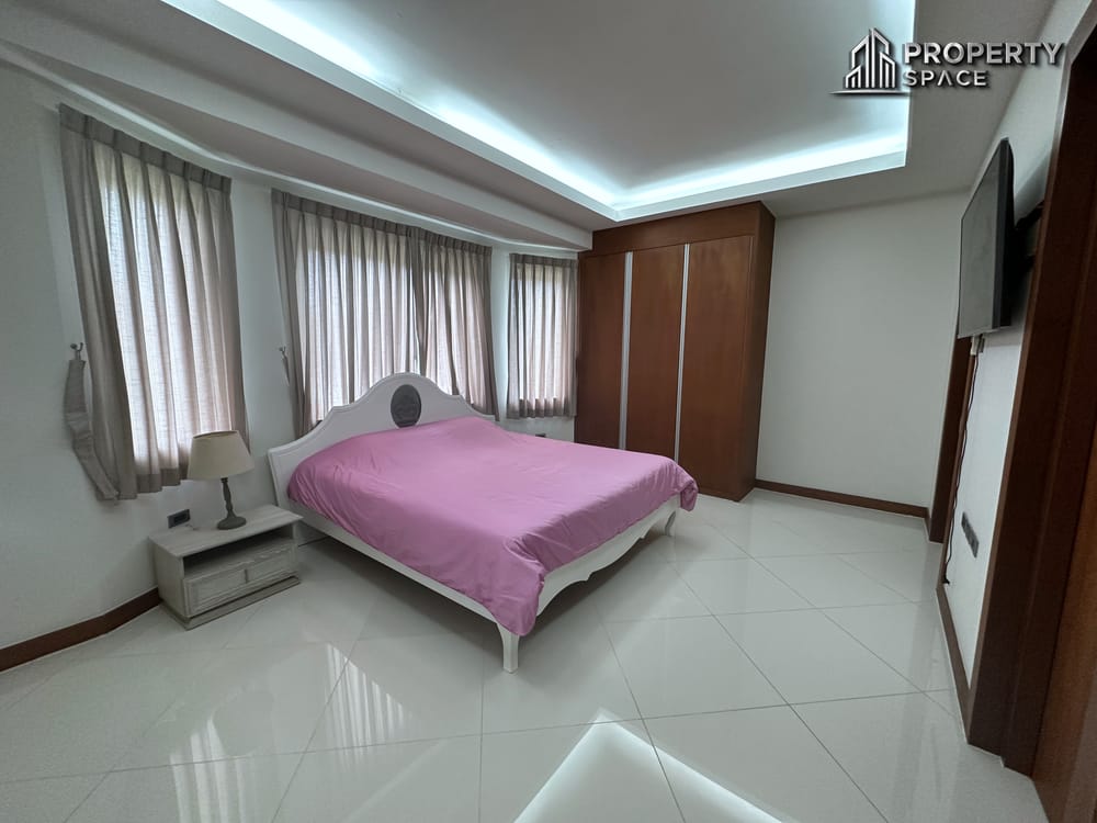5 Bedroom Pool Villa In Secured Community In Nong Pla Lai Close To Regent International School For Rent Image 31
