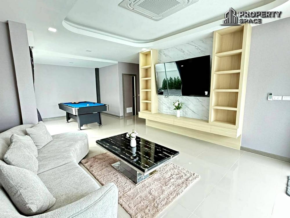 Modern 5 bedroom 2 Storey Pool Villa In Chaiyaphruek Pattaya For Sale Image 5