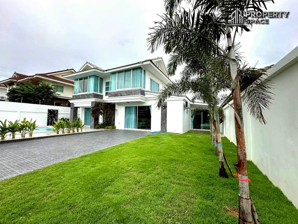 Modern 5 bedroom 2 Storey Pool Villa In Chaiyaphruek Pattaya For Sale Image 3
