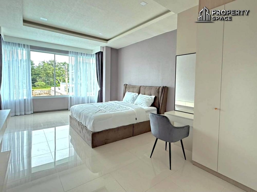 Modern 5 bedroom 2 Storey Pool Villa In Chaiyaphruek Pattaya For Sale Image 19