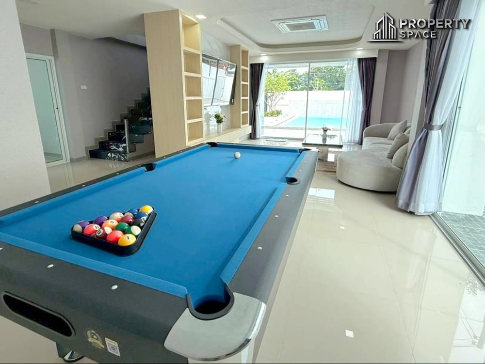 Modern 5 bedroom 2 Storey Pool Villa In Chaiyaphruek Pattaya For Sale Image 7