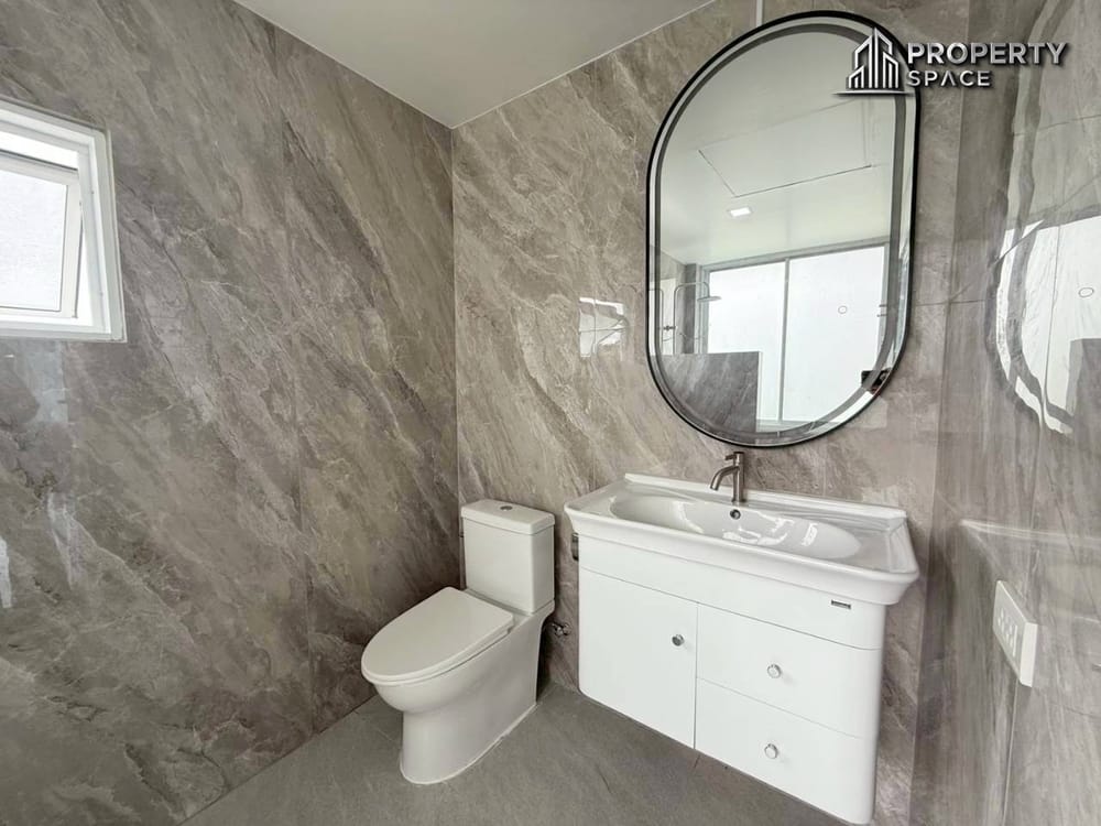 Modern 5 bedroom 2 Storey Pool Villa In Chaiyaphruek Pattaya For Sale Image 21