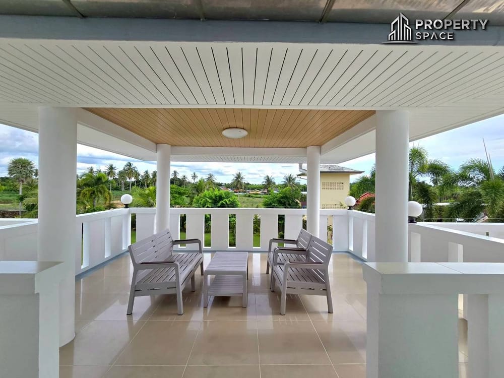 Mediterranean Style 5 Bedroom Pool Villa In East Pattaya For Sale And Rent Image 47