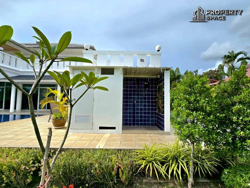 Mediterranean Style 5 Bedroom Pool Villa In East Pattaya For Sale And Rent Image 62