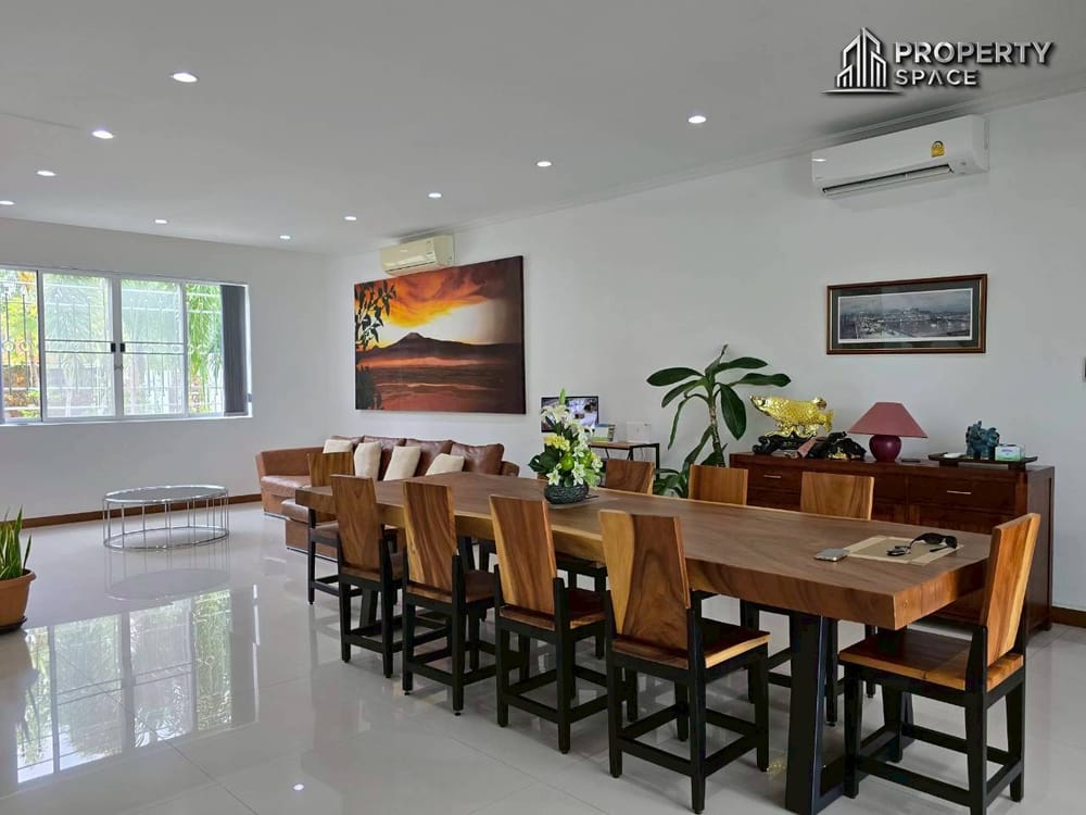 Mediterranean Style 5 Bedroom Pool Villa In East Pattaya For Sale And Rent Image 6