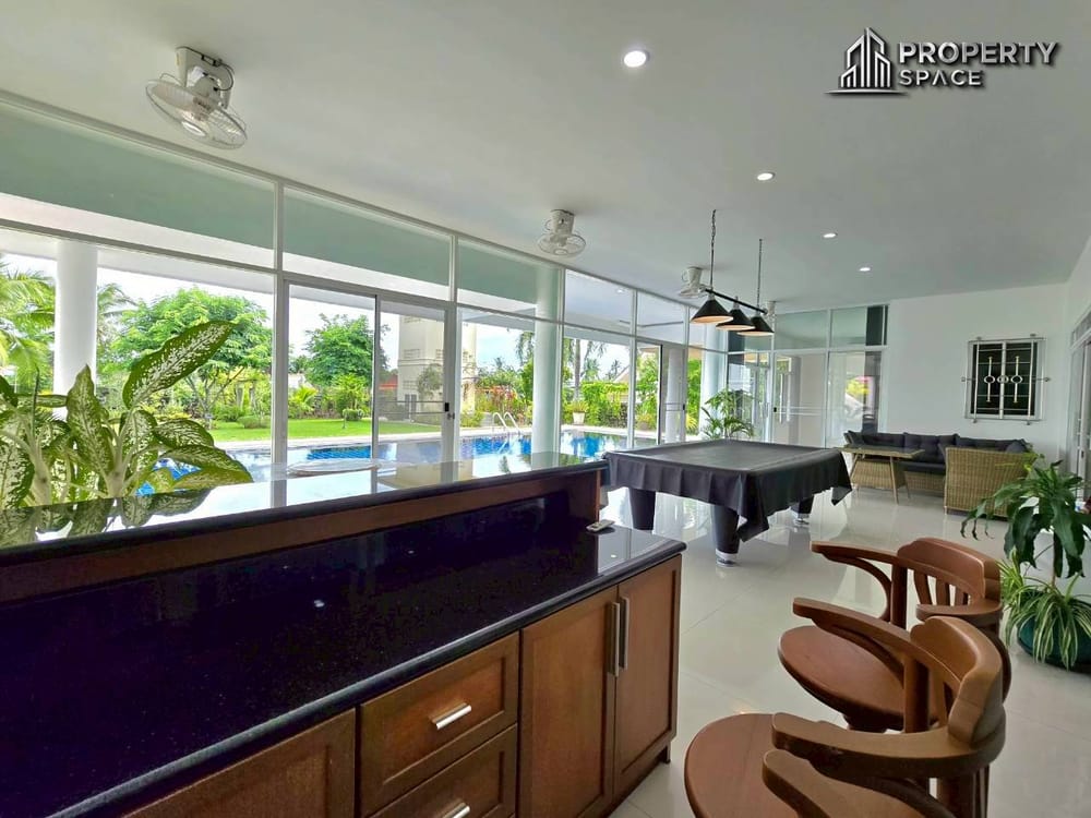 Mediterranean Style 5 Bedroom Pool Villa In East Pattaya For Sale And Rent Image 15