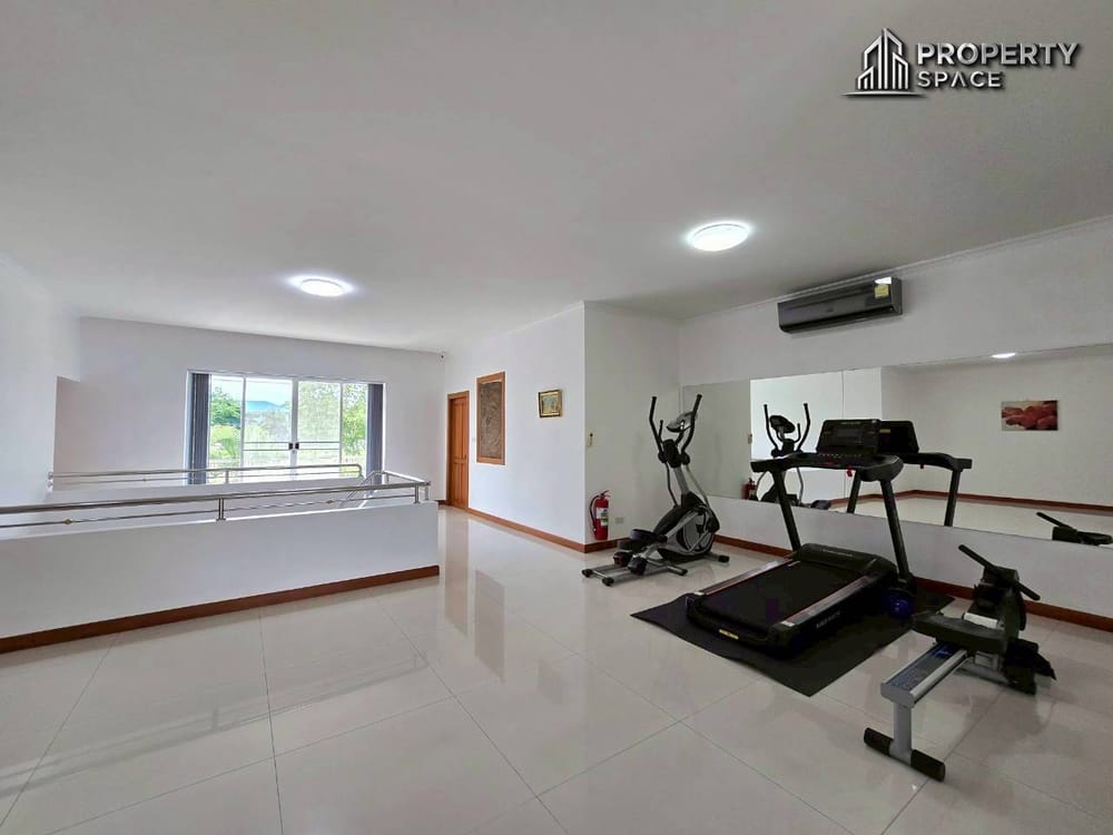 Mediterranean Style 5 Bedroom Pool Villa In East Pattaya For Sale And Rent Image 45