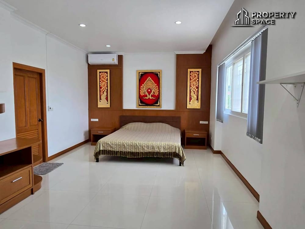 Mediterranean Style 5 Bedroom Pool Villa In East Pattaya For Sale And Rent Image 54