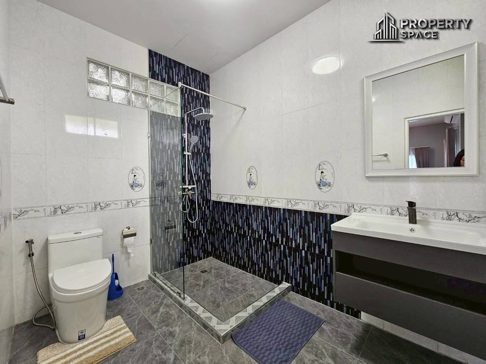 3 Bedroom Pool Villa With Large Plot of Land In Bang Saray For Sale Image 21