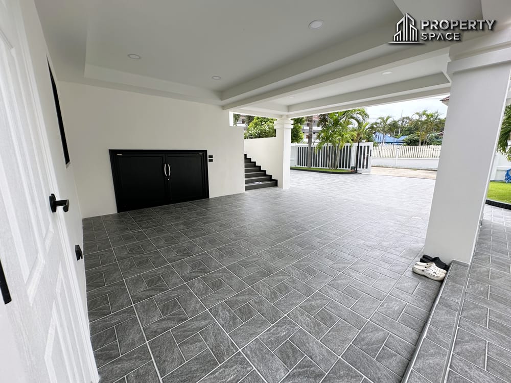 Brand New Luxury 4 Bedroom Pool Villa In East Pattaya For Sale Image 8